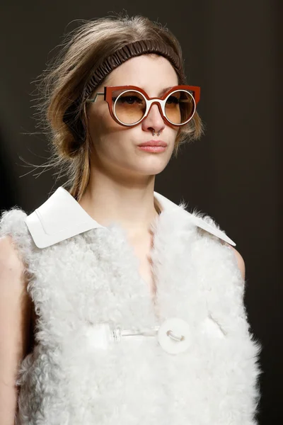 Look 80